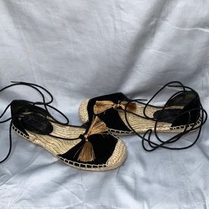 Flat summer time tip up shoe cover toes